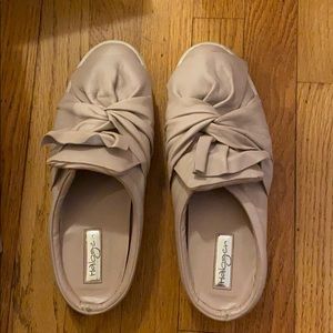 Halogen Blush Bow Slides